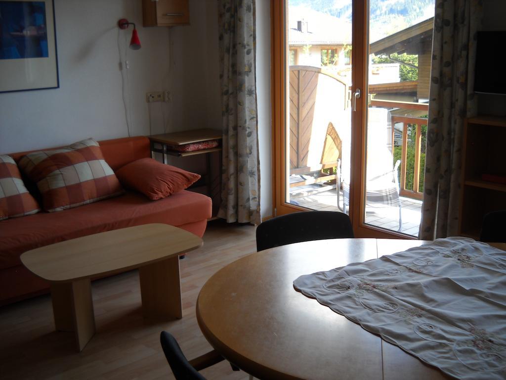 Golf&Ski Appartements Lesak Zell am See Kamer foto