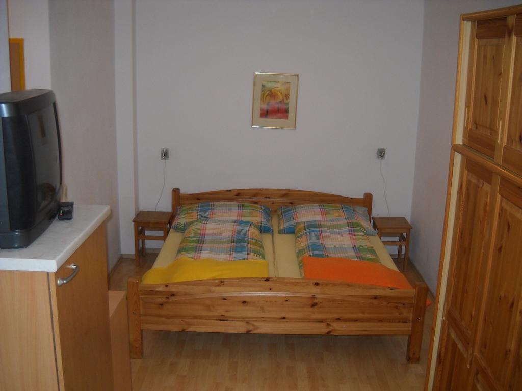 Golf&Ski Appartements Lesak Zell am See Kamer foto
